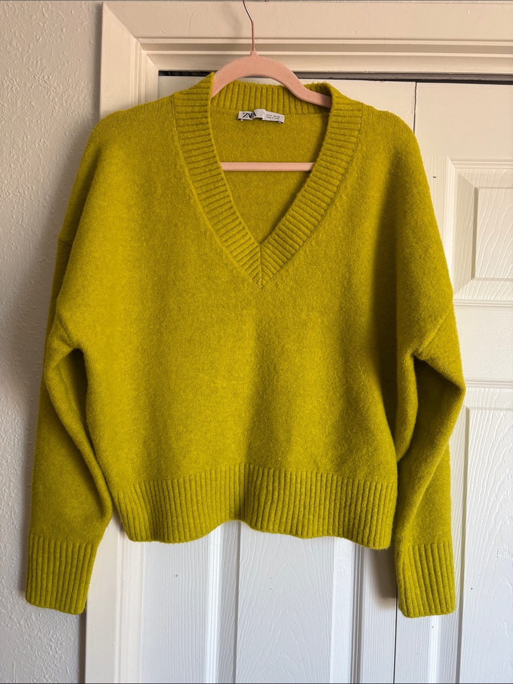 Zara Wool Blend Soft Knit Chartreuse Yellow V-Neck Sweater
